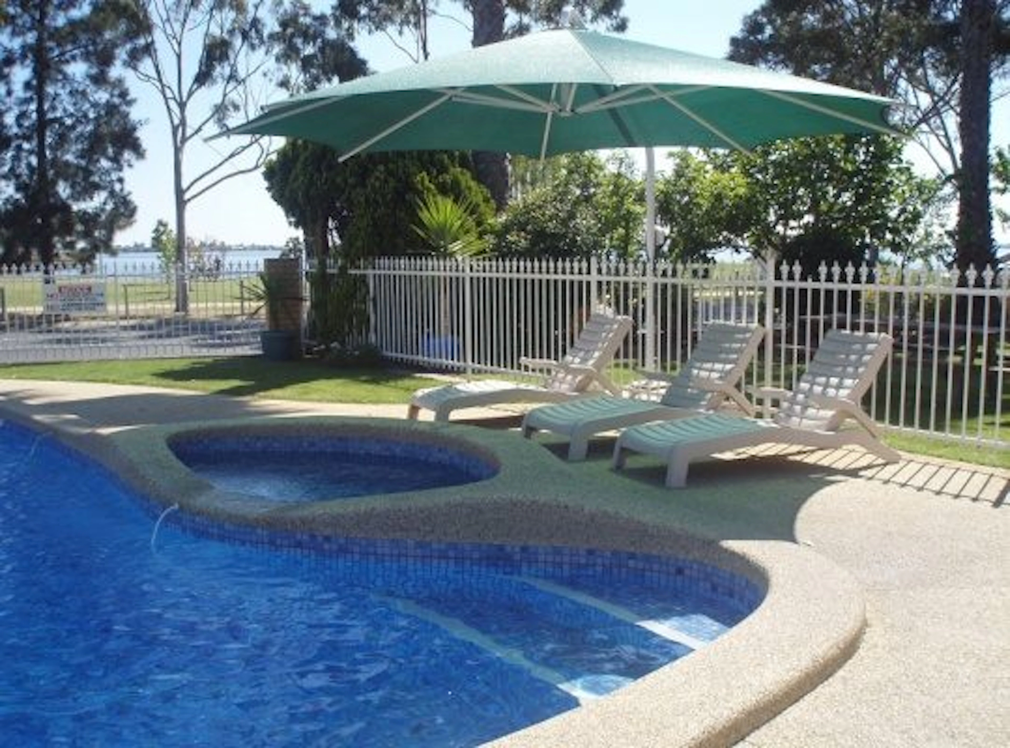 Lakeview Motel in Yarrawonga, VIC — photo 2