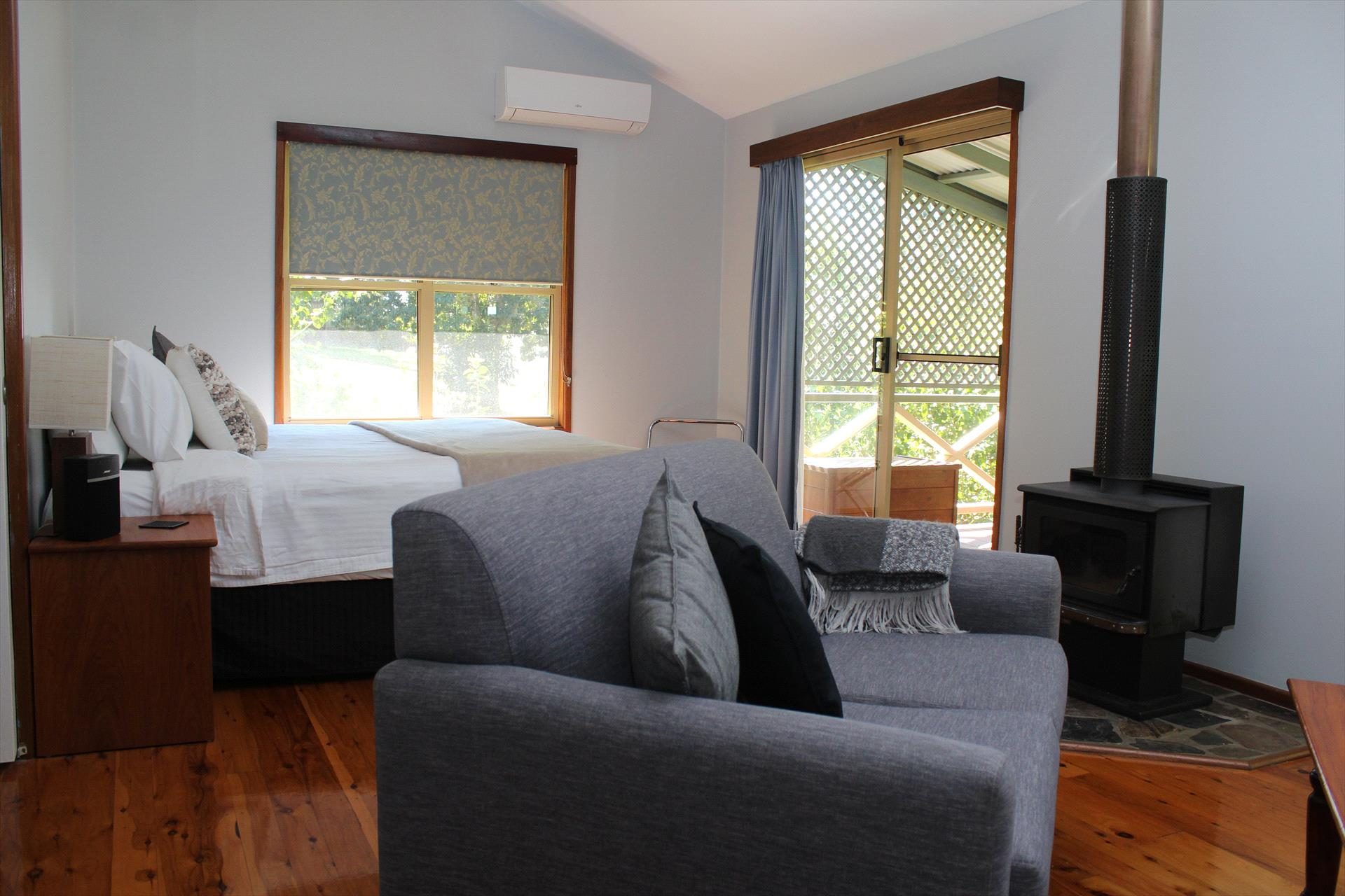 Bendles Cottages in Balmoral Ridge, QLD — photo 1
