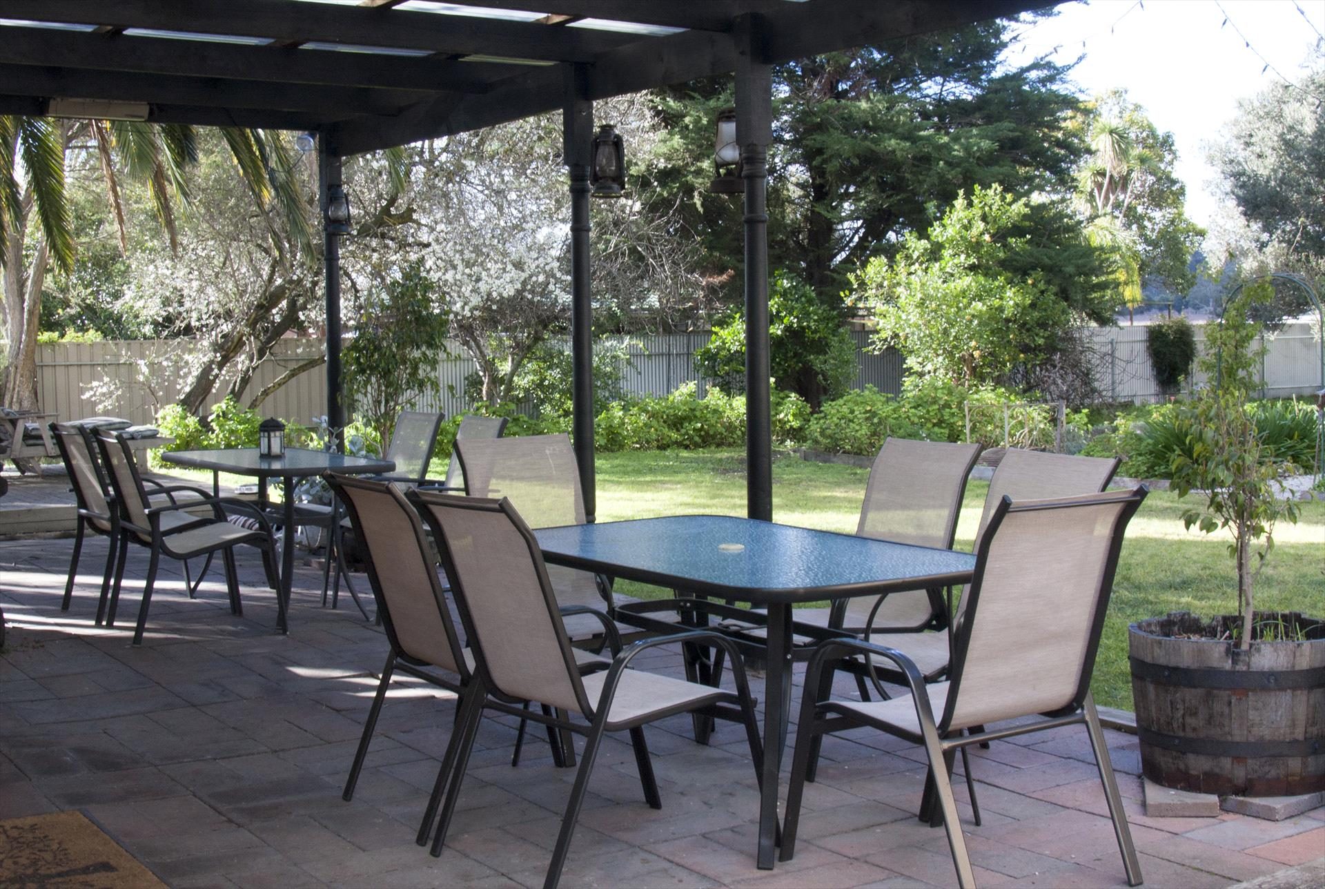 Azalea Cedar - Rose Bed and Breakfast in Glenelg South, SA — photo 4