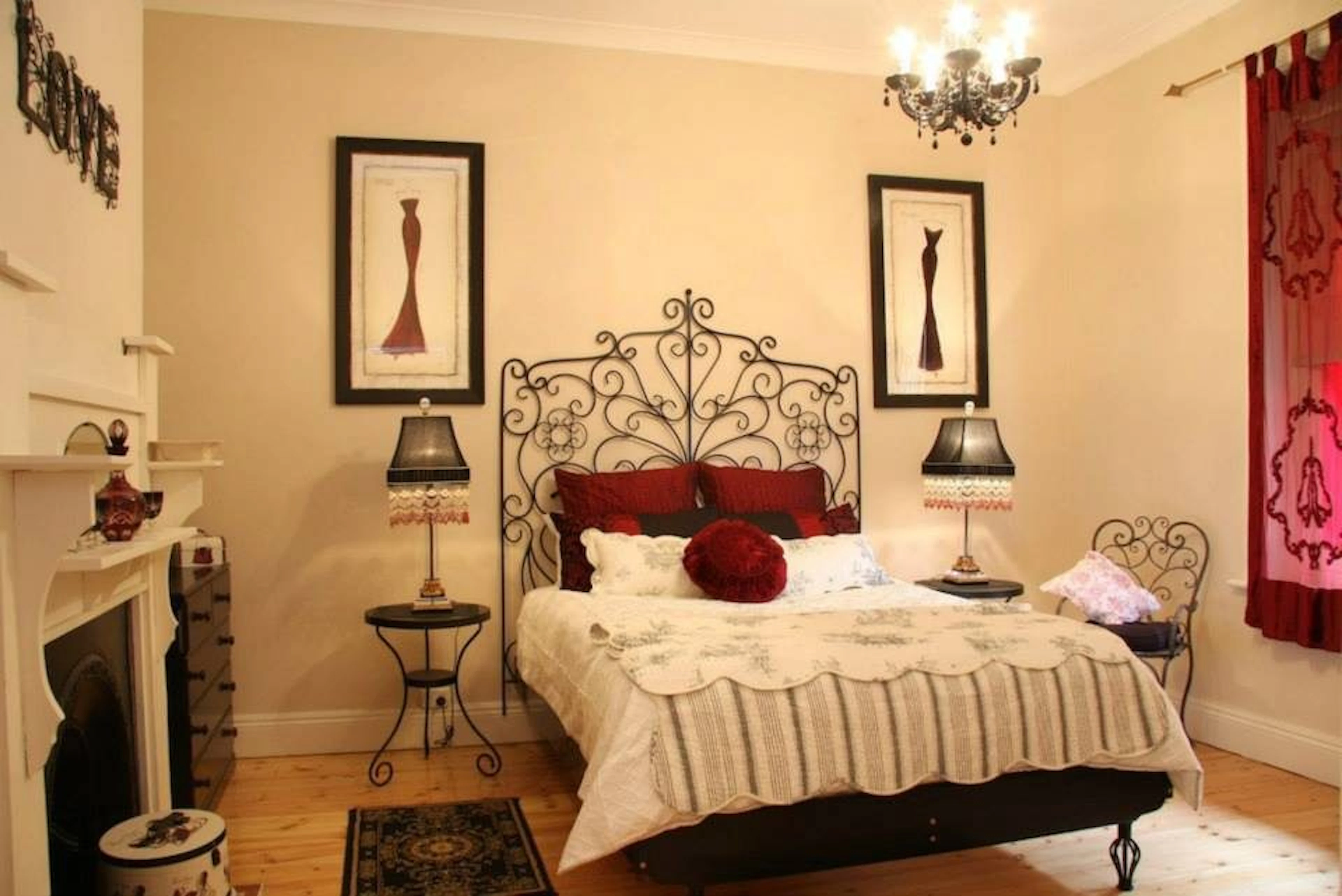 Azalea Cedar - Rose Bed and Breakfast in Glenelg South, SA — photo 2
