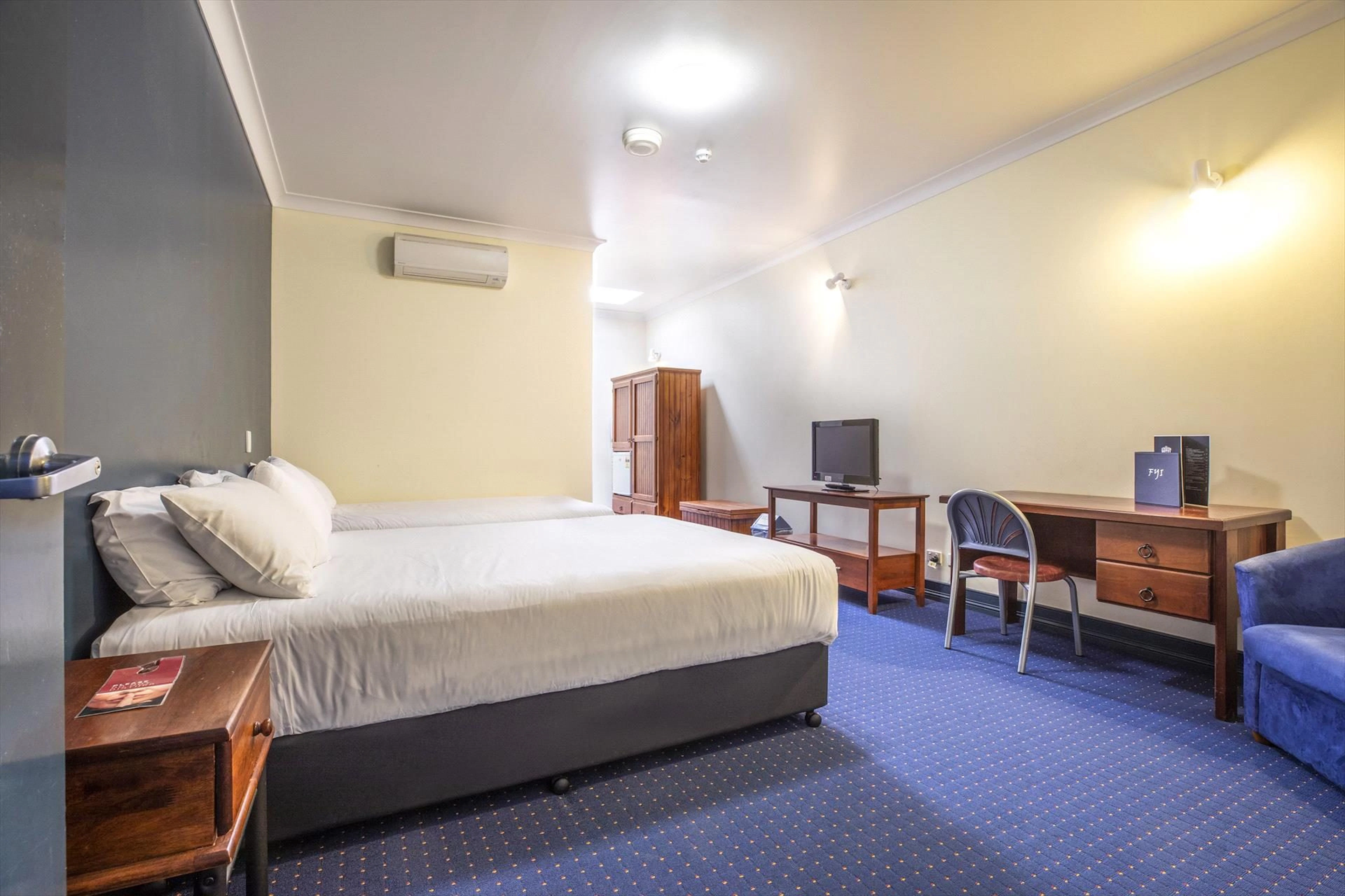 Nightcap at Atherton Hotel (The Stump) in Atherton, QLD — photo 4