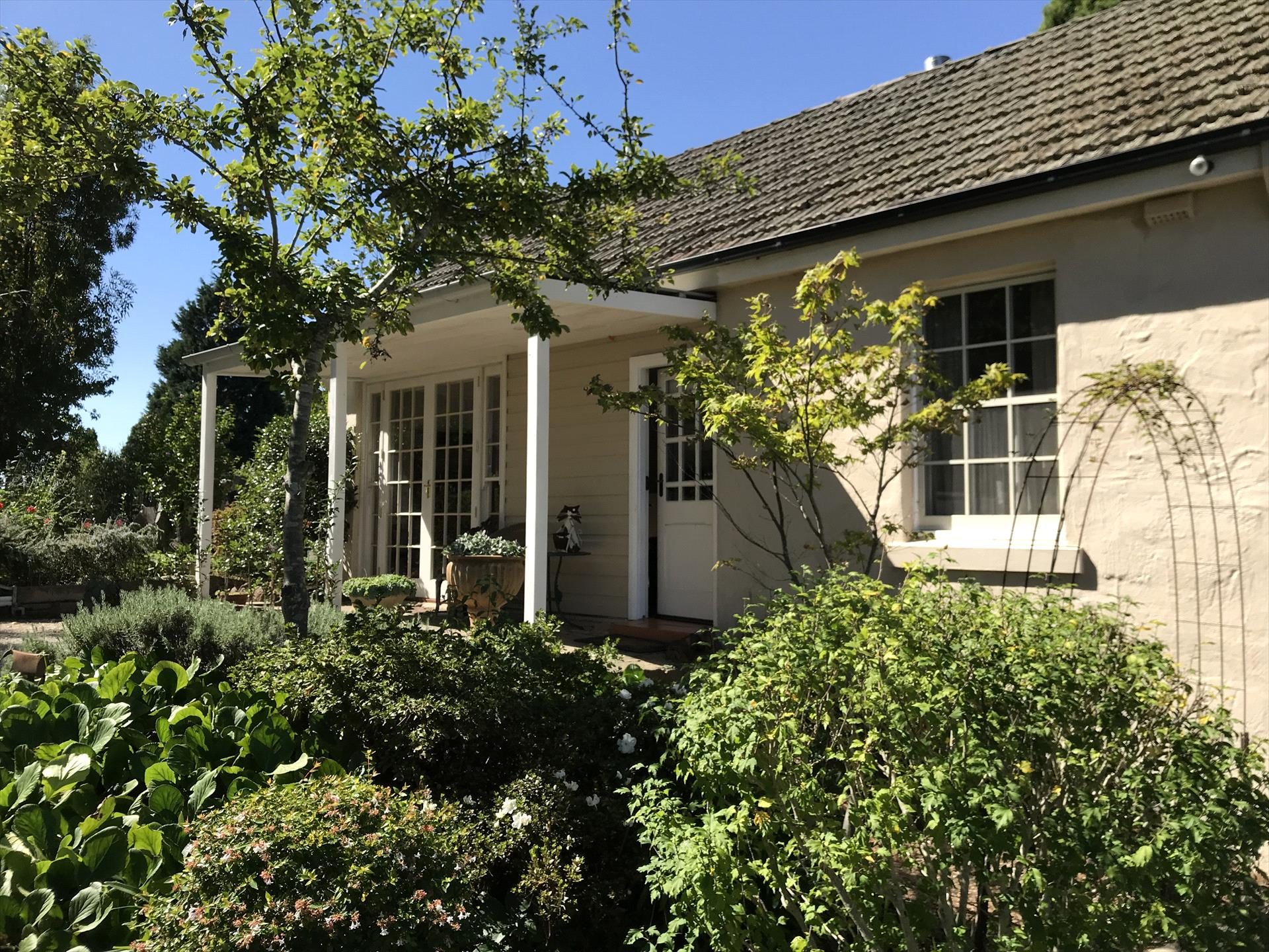 Silvermere Guest House in Wentworth Falls, NSW — photo 2