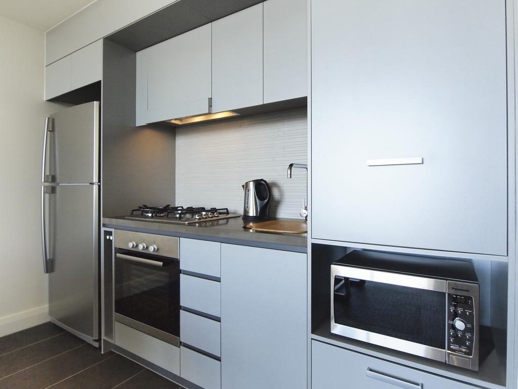 Oaks Redcliffe Mon Komo Suites in Redcliffe, QLD — photo 3