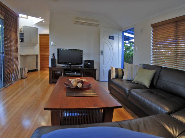 A La Mer - Franche Brise in Byron Bay, NSW — photo 1
