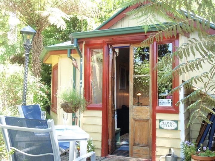 Como Cottages in Olinda, VIC — photo 3