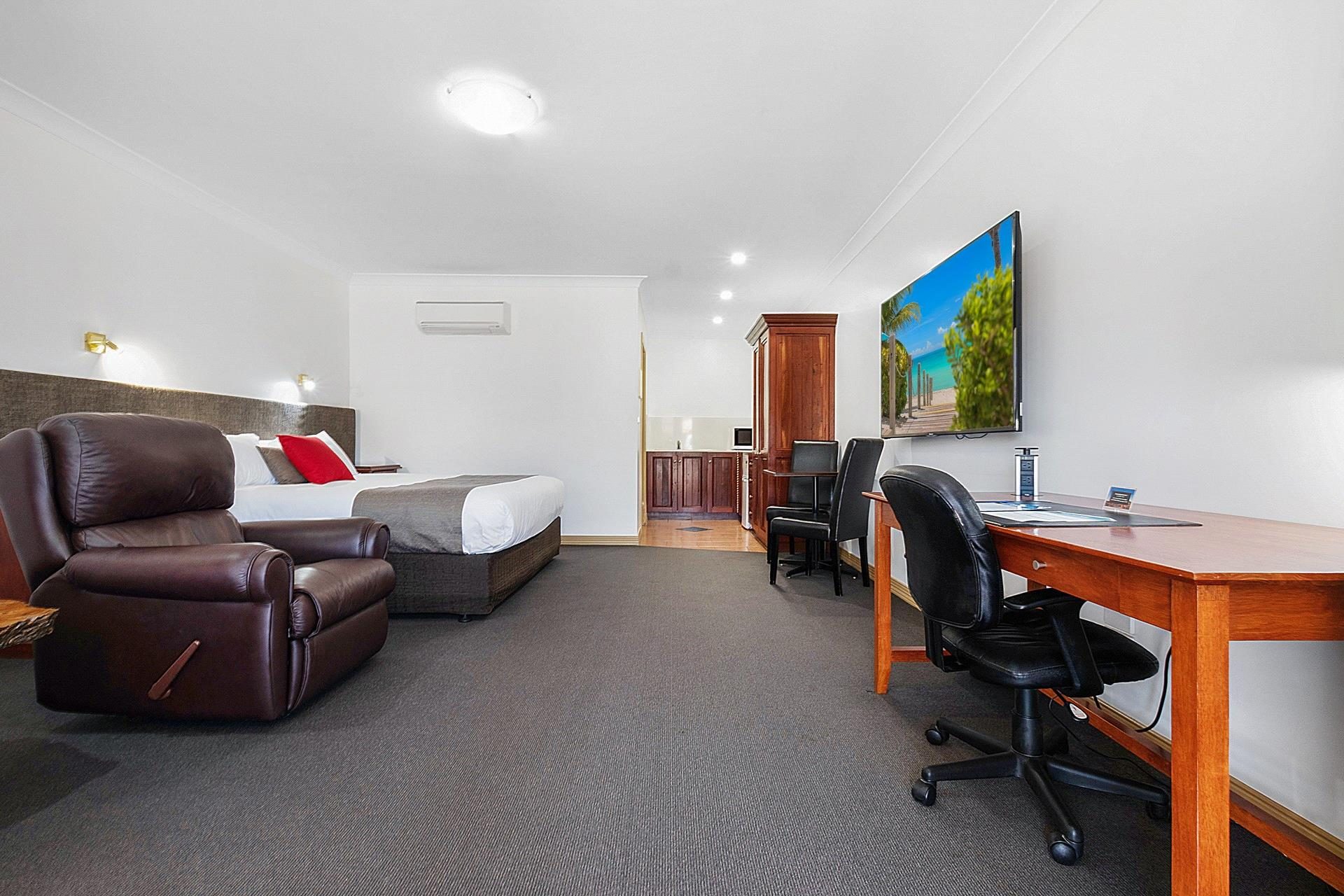 Georgian Motor Lodge in Echuca, VIC — photo 1