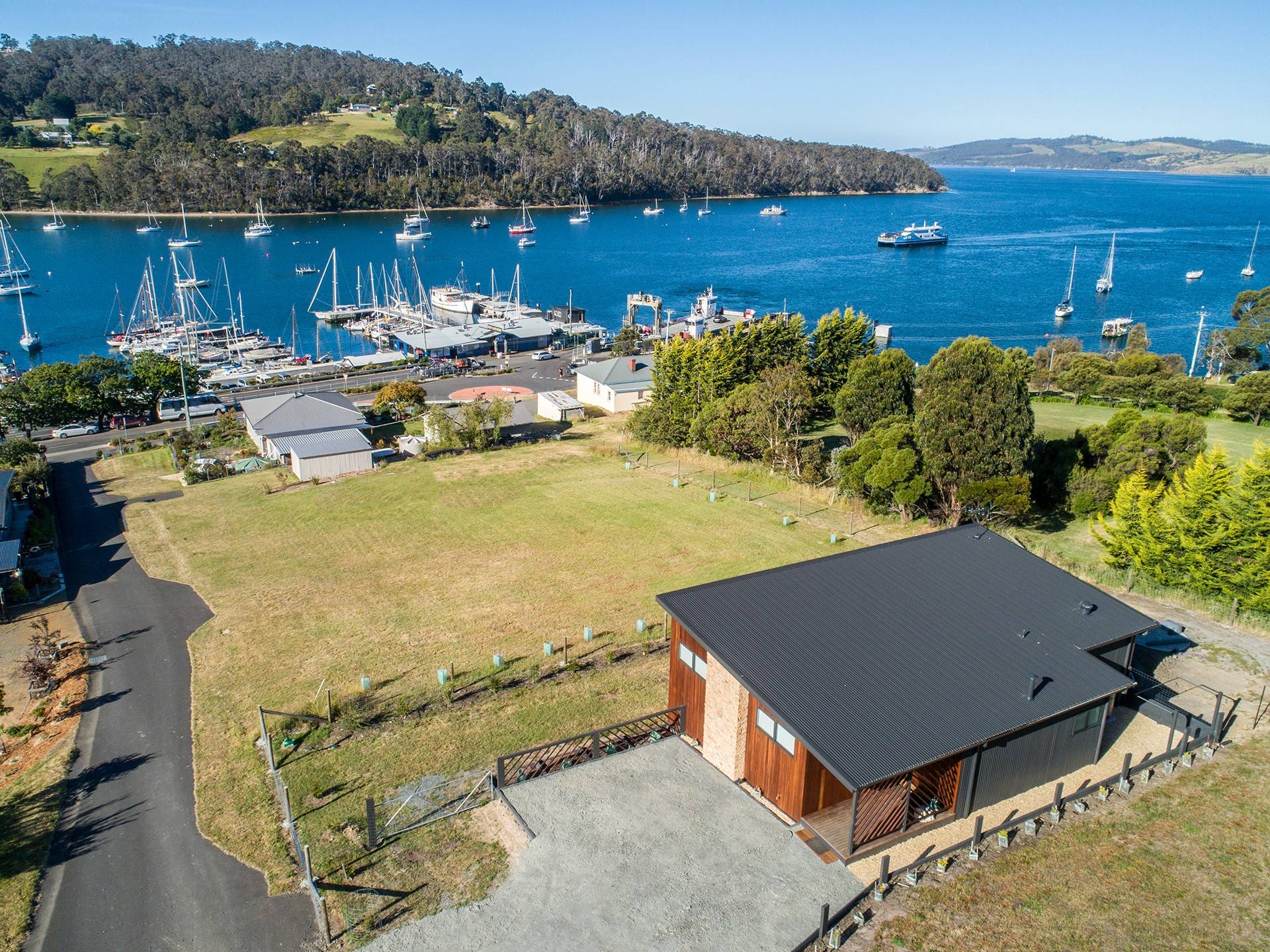 The Halton Collection — KETTERING, TAS