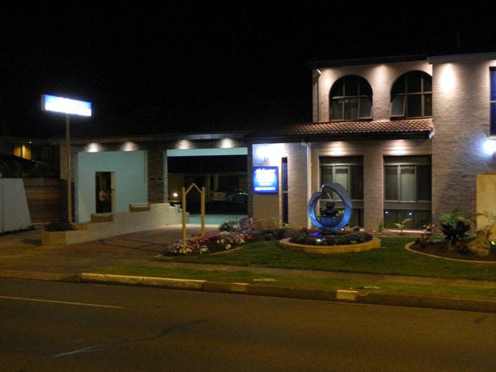 Alabaster Lodge Motor Inn — Taree, NSW
