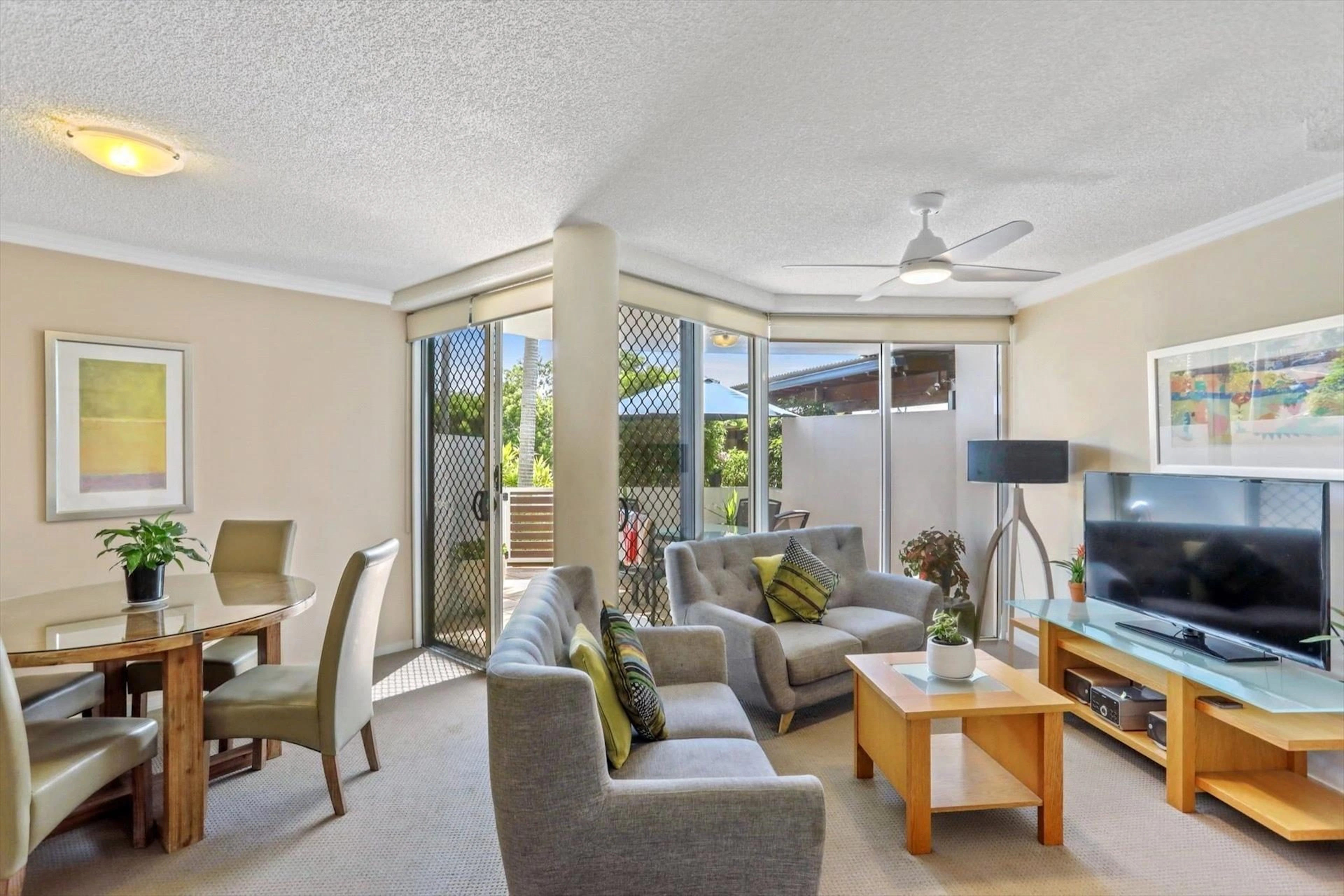 Ocean Vista on Alex in Cotton Tree, QLD — photo 1