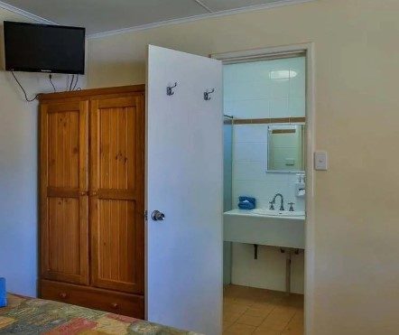 Kimberley Hotel - A Kimberley Accommodation Group property in Halls Creek, WA — photo 1