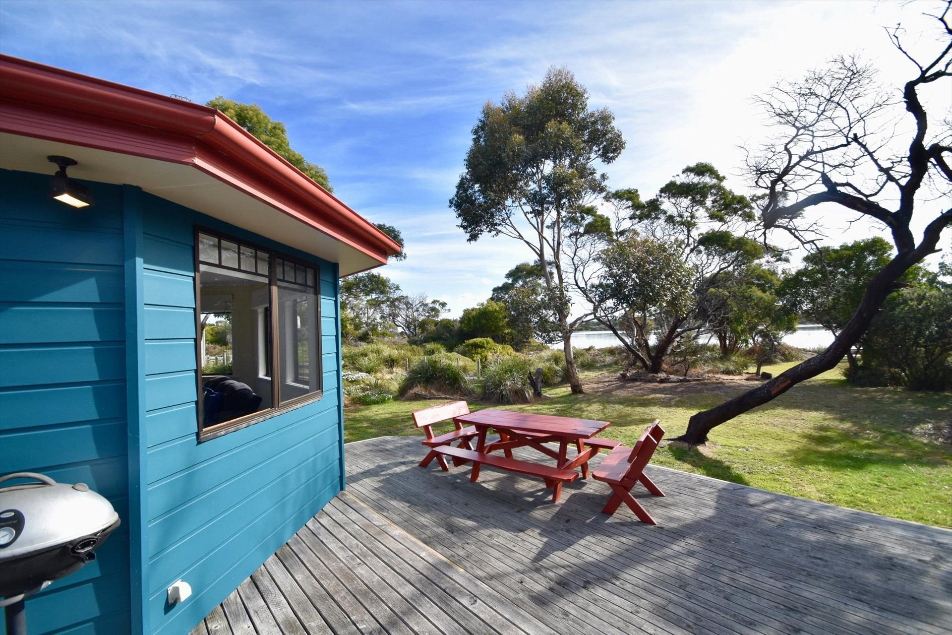 Beach Baby - Freycinet Holiday Houses in Coles Bay, TAS — photo 4