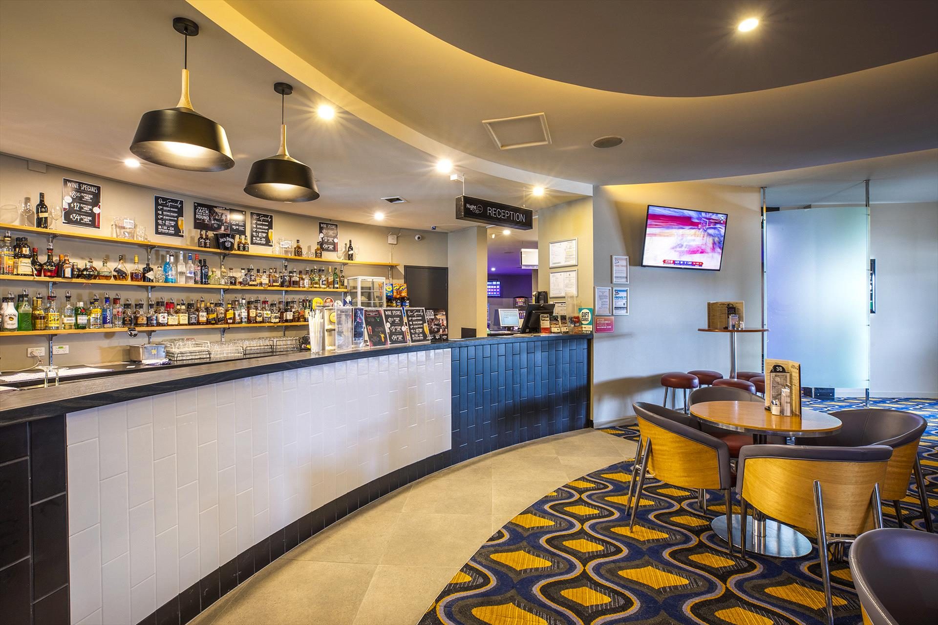 Nightcap at Carlyle Hotel in Derwent Park, TAS — photo 5