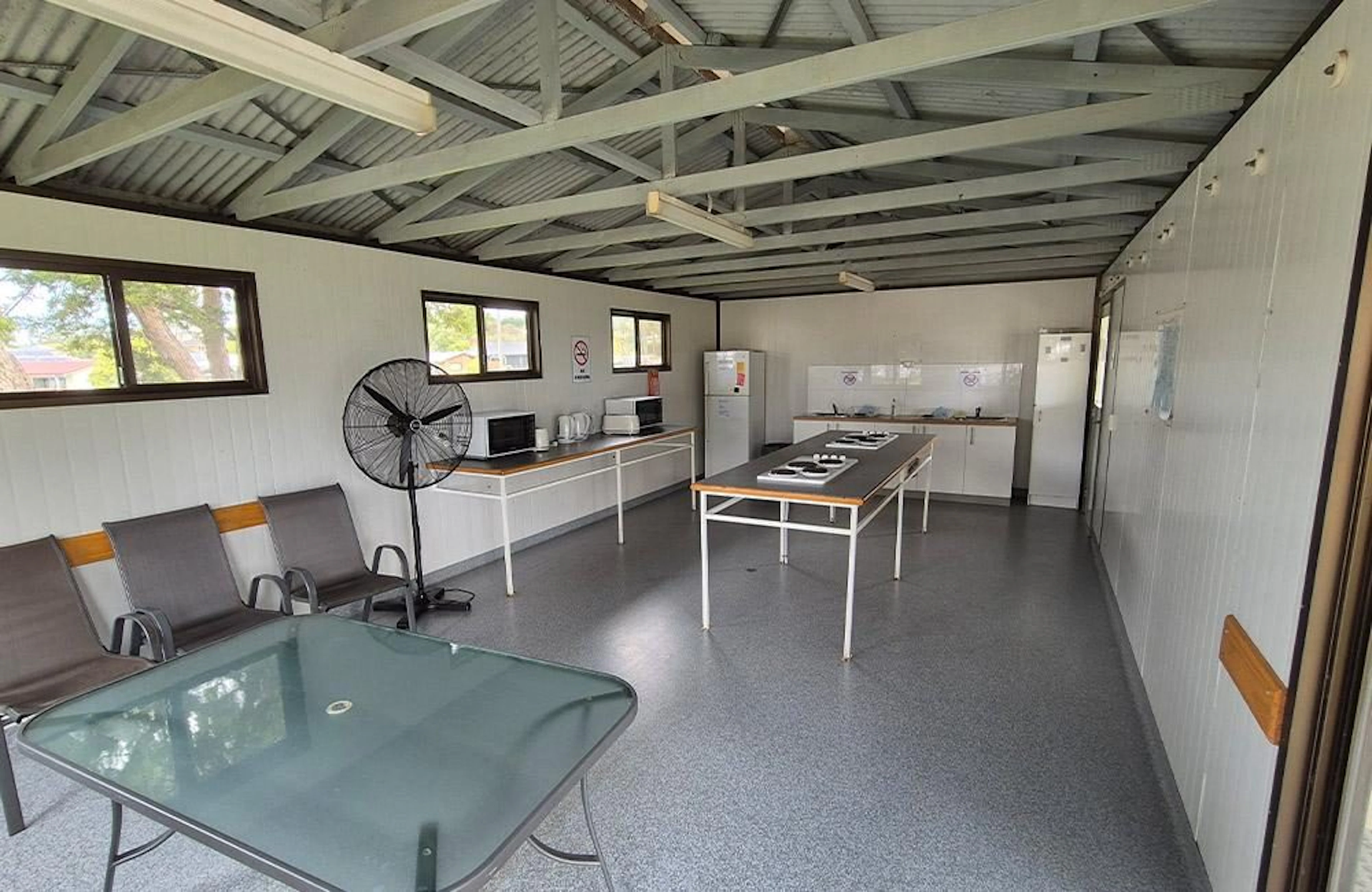 Eagle Point Caravan Park in Eagle Point, VIC — photo 5