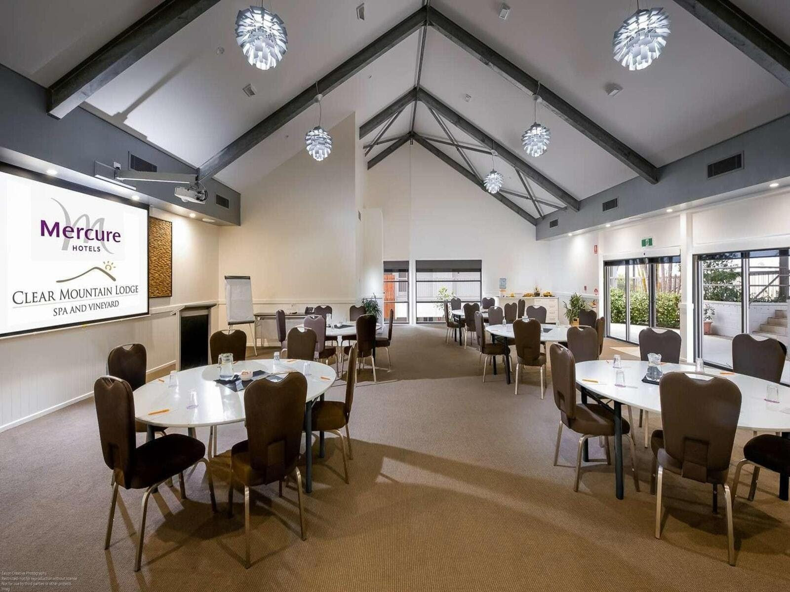 Mercure Clear Mountain Lodge in Clear Mountain, QLD — photo 2