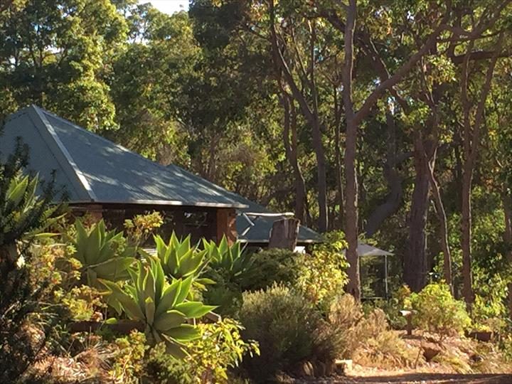 Dunsborough Ridge Retreat — Quindalup, WA