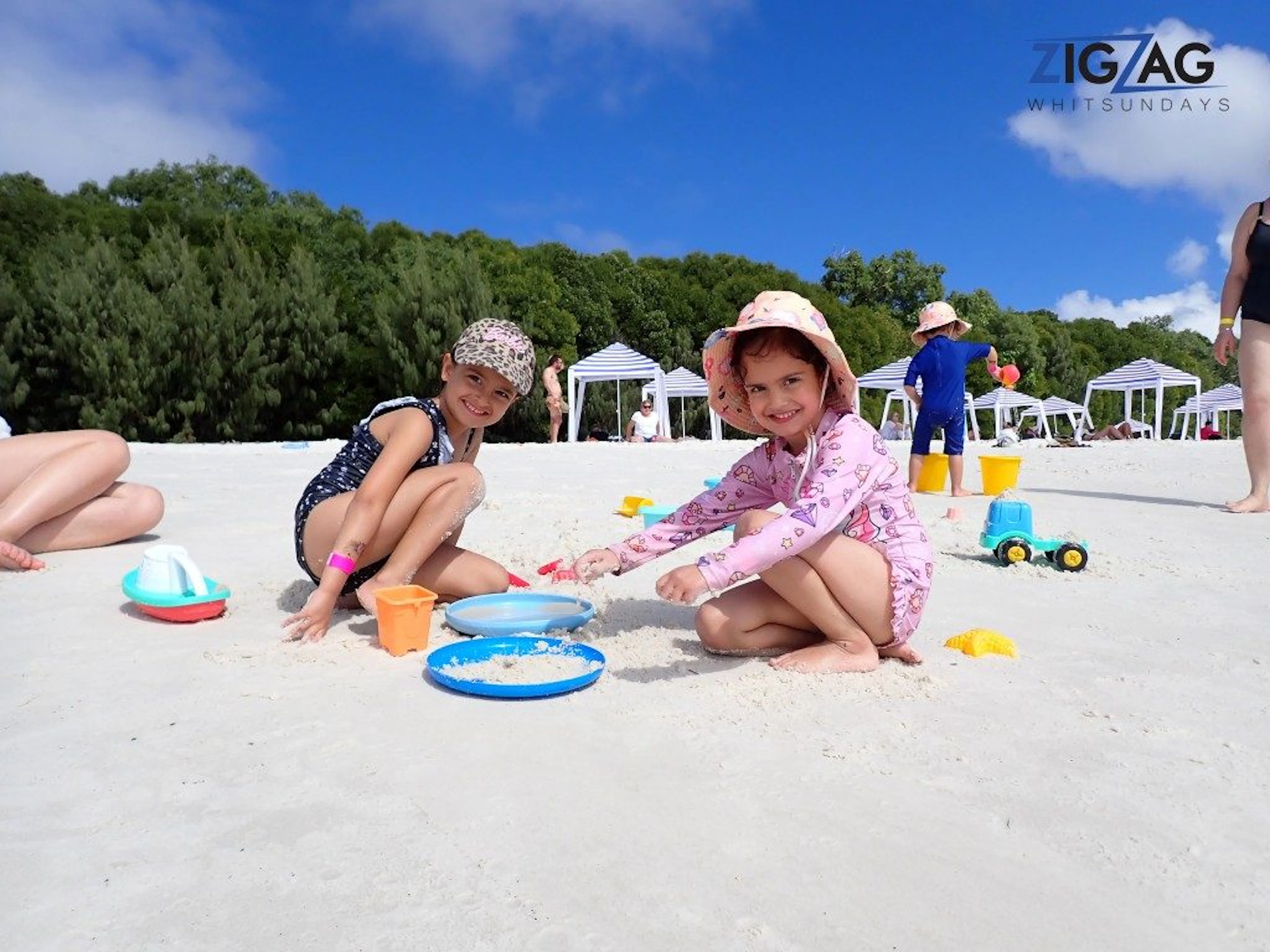 ZigZag Whitsundays in Airlie Beach, QLD — photo 1