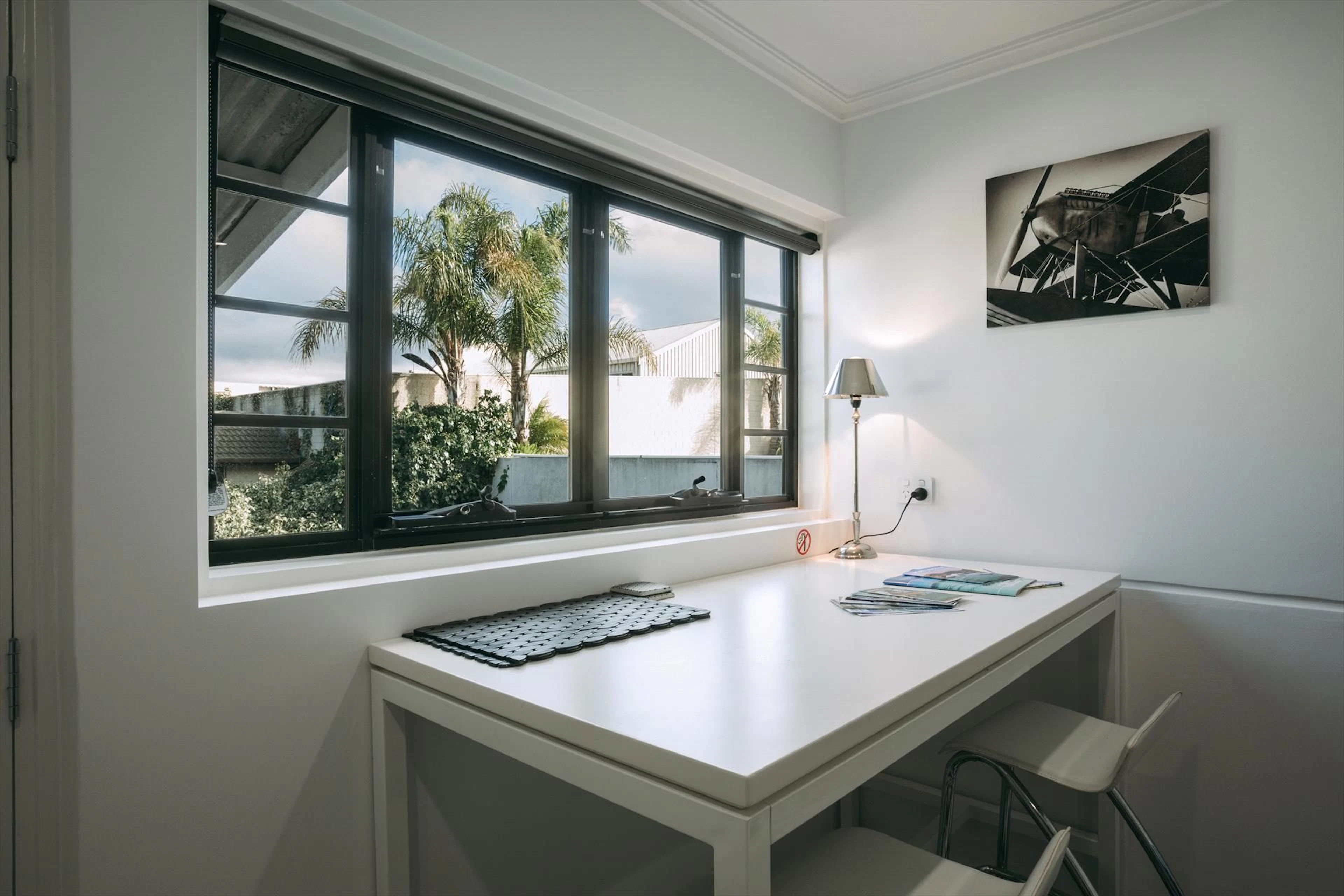 Deco Beach Luxury Apartments in Port Lincoln, SA — photo 4