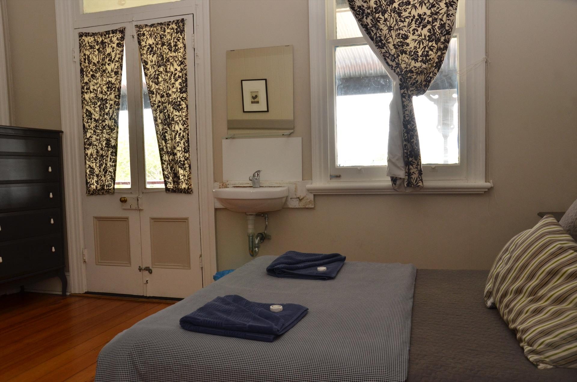 Royal Hotel Gatton in Gatton, QLD — photo 1
