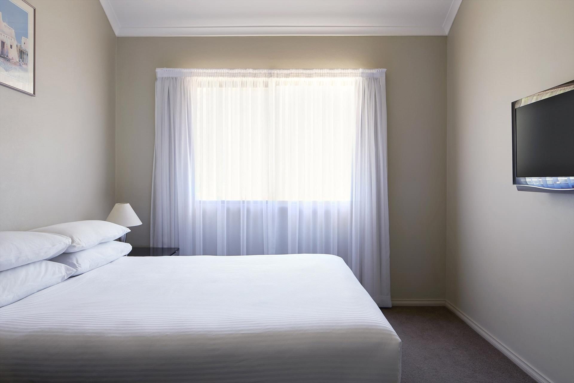 Pinnacle Apartments in Kingston, ACT — photo 1