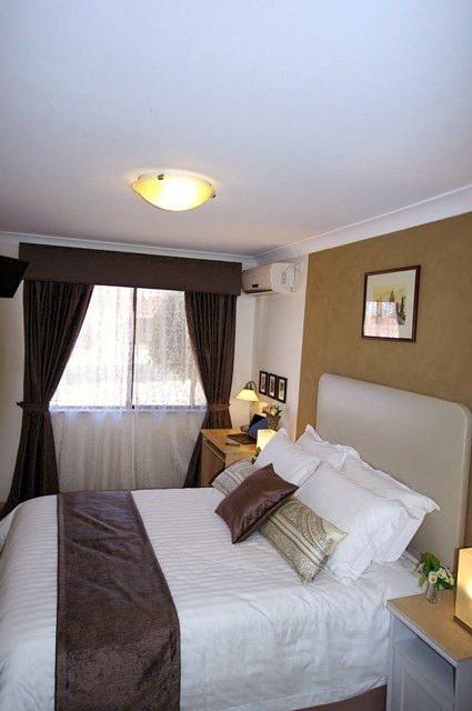 Astoria Retreat Bed and Breakfast in Alexander Heights, WA — photo 3