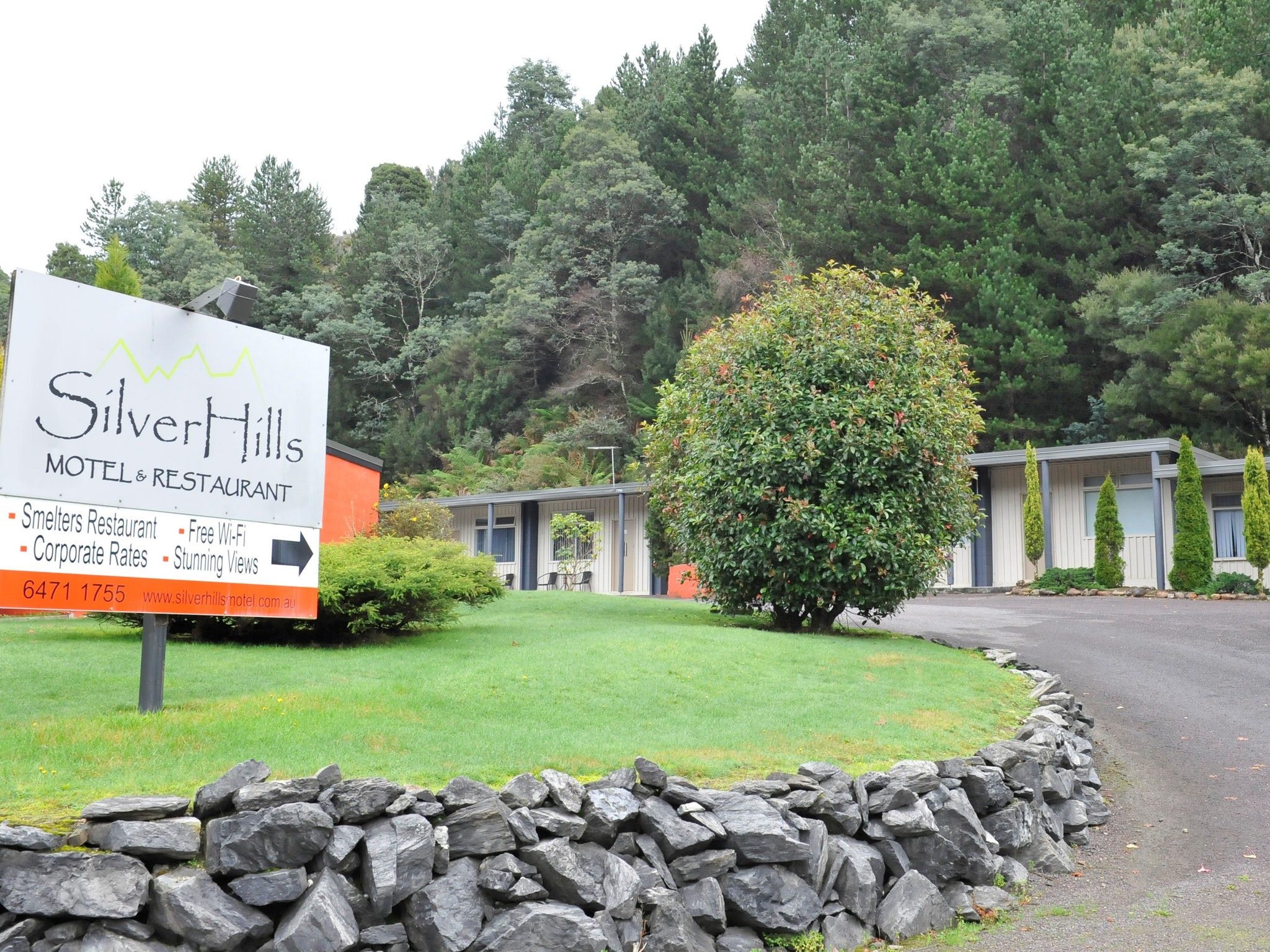 Silver Hills Motel in Queenstown, TAS — photo 2