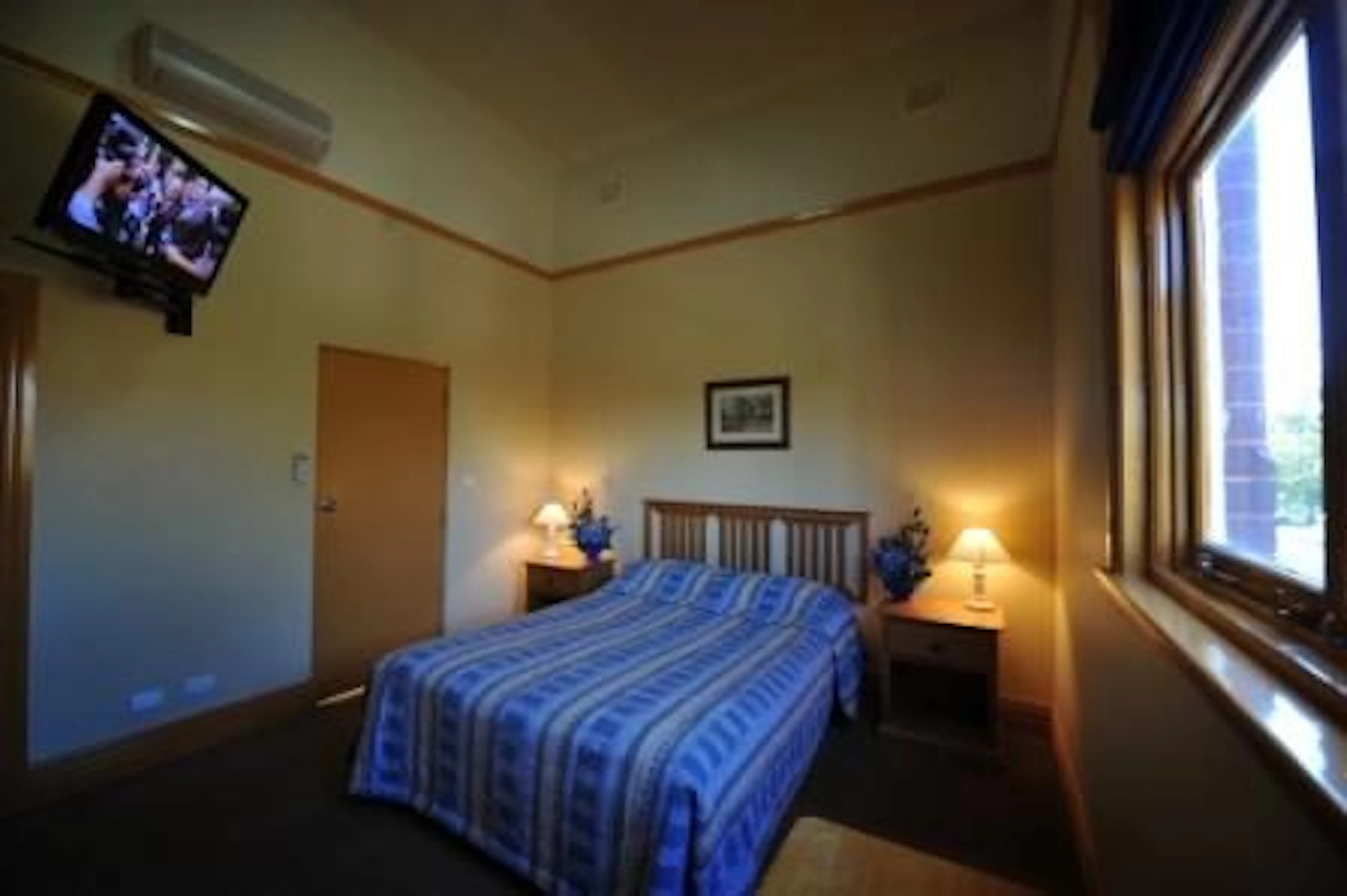Hotel Victoria in Griffith, NSW — photo 4