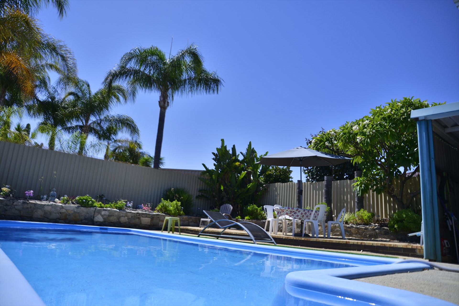 Palms Bed and Breakfast — Warwick, WA