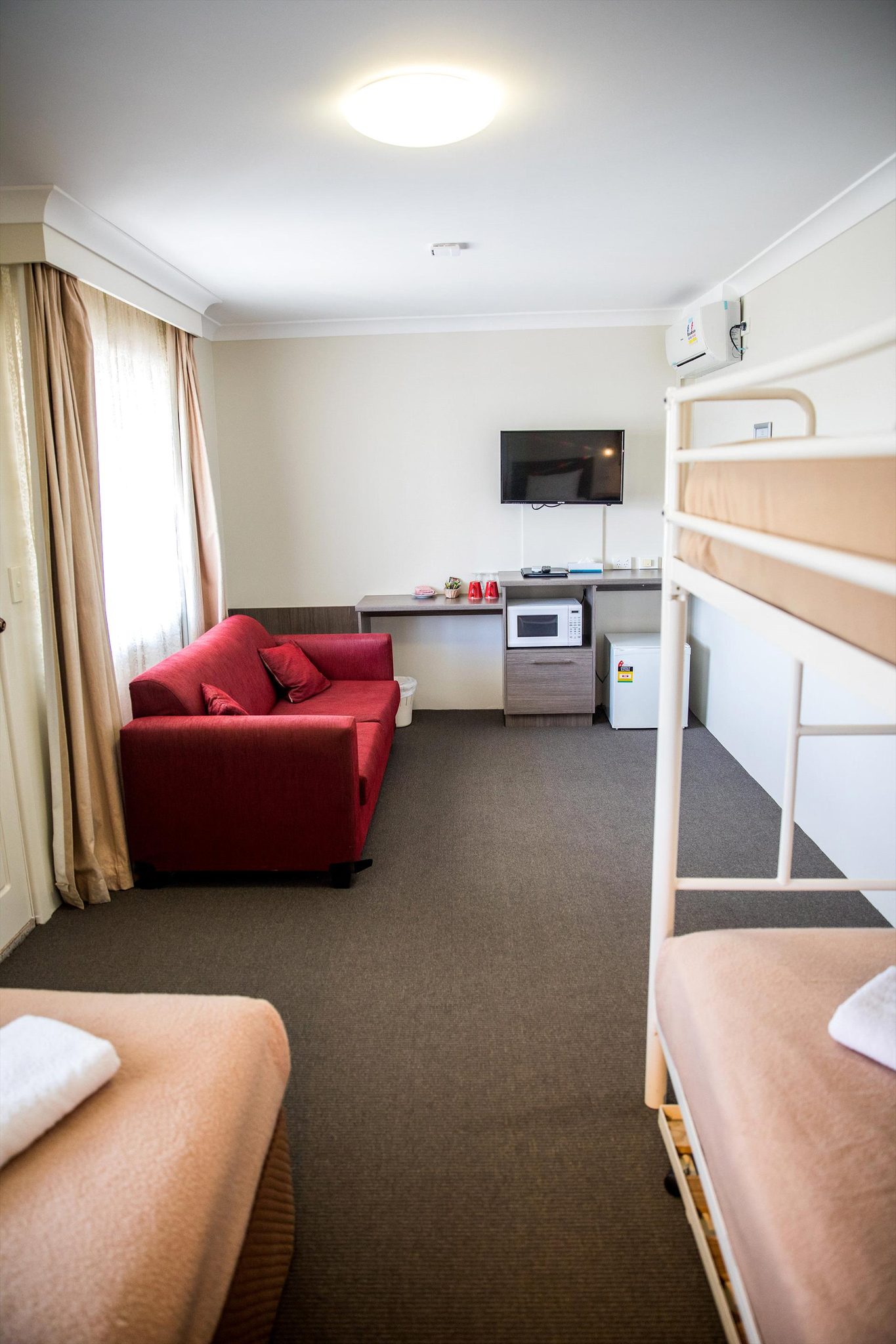Lilac City Motor Inn & Steakhouse in Goulburn, NSW — photo 5