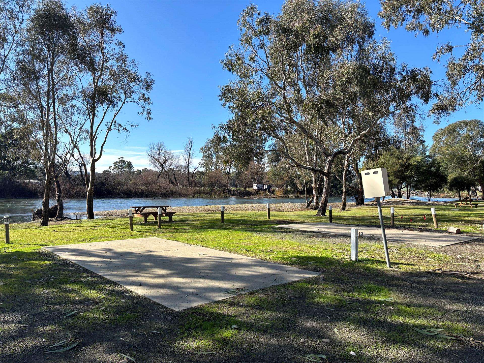 Breakaway Twin Rivers Caravan Park in Acheron, VIC — photo 2